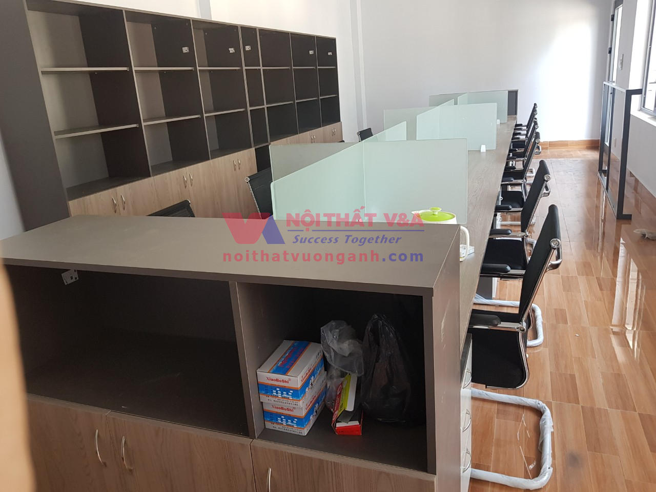 dai-ly-noi-that-tai-cum-cong-nghiep-hac-dich-3