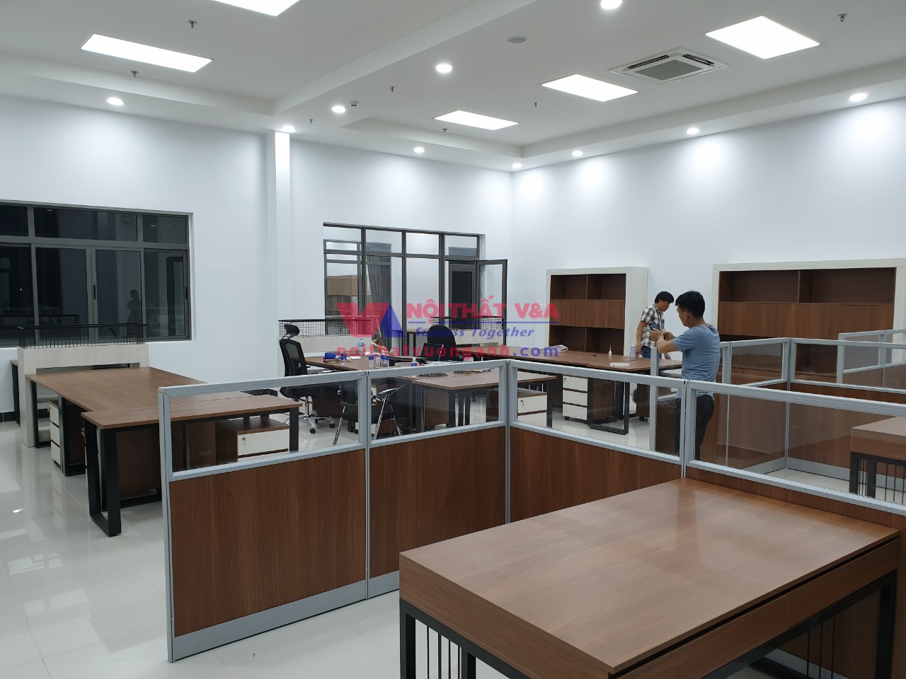 noi-that-van-phong-tai-kcn-phong-phu