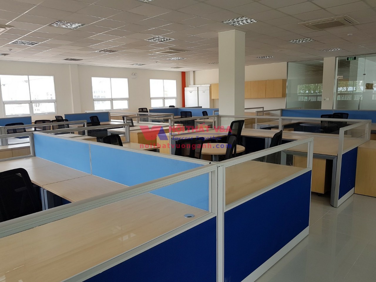 noi-that-van-phong-tai-kcn-tan-tao