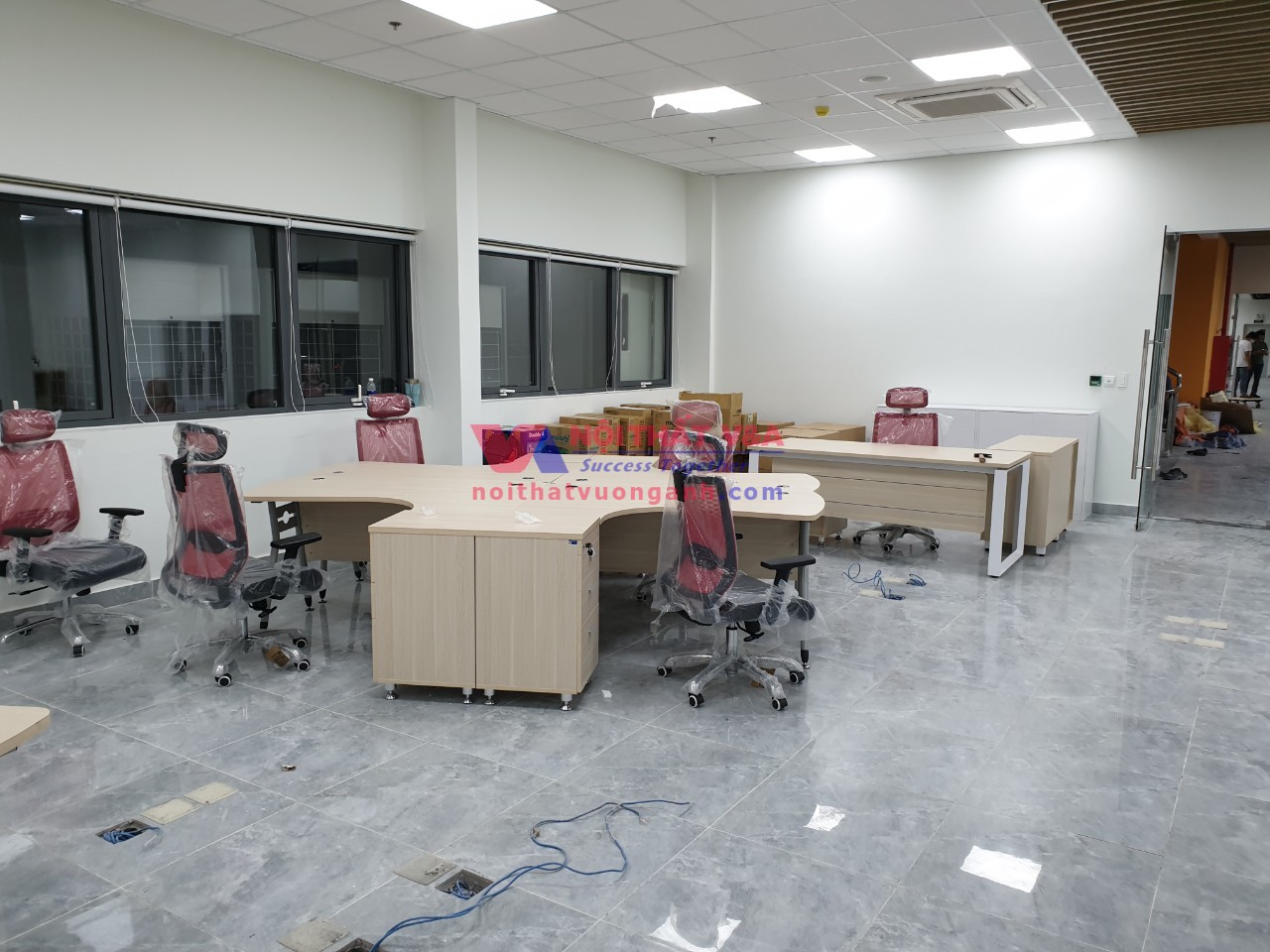 noi-that-van-phong-tai-khu-che-xuat-cn-linh-trung